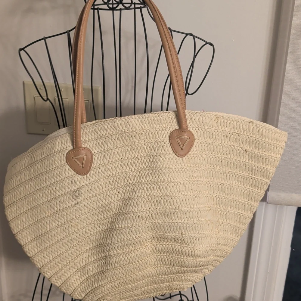 Woven Straw Bag - Picture 6 of 9